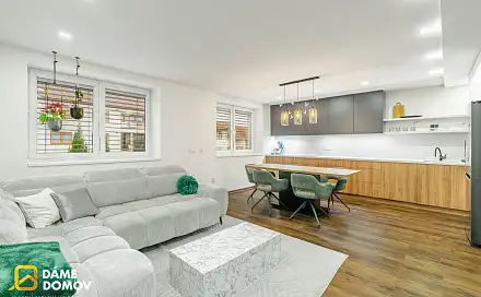 Prodej domu 308 m² s pozemkem 3 861 m², Suchov, okres Hodonín