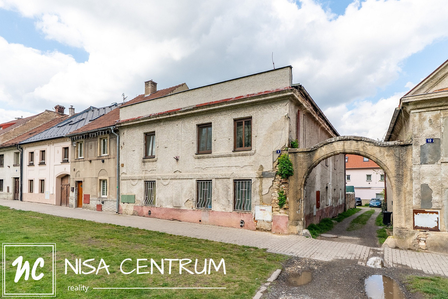 Prodej domu 460 m² s pozemkem 385 m²
