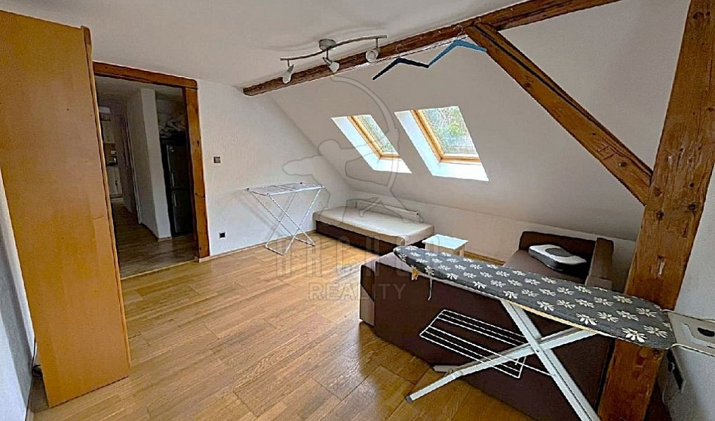 Prodej bytu 4+1 95 m², Dalovice – náhled fotky 2