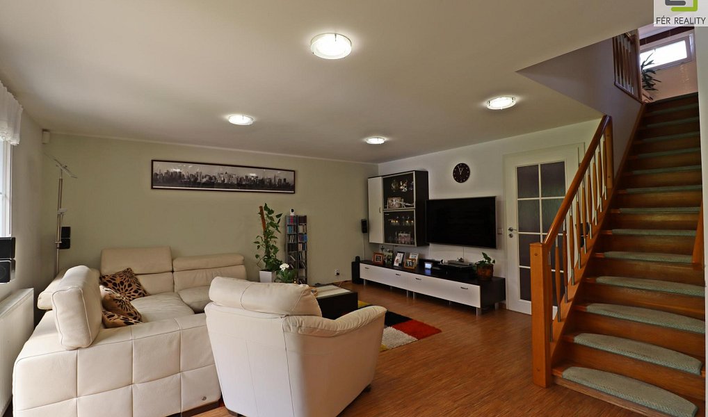 Prodej domu 137 m² s pozemkem 342 m², Roudnice nad Labem – náhled fotky 17
