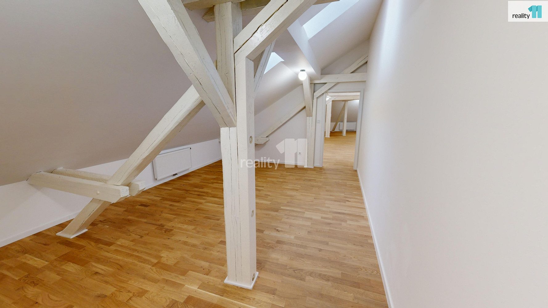 Pronájem bytu 2+kk 151 m² — photo 3