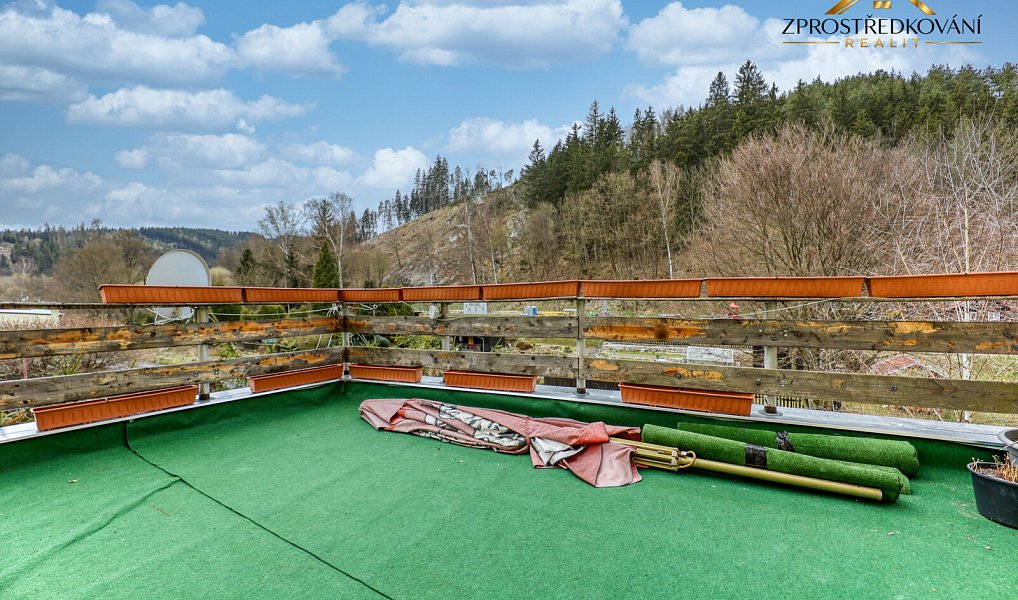 Prodej ubytovacího objektu 1 960 m², Březová – náhled fotky 13