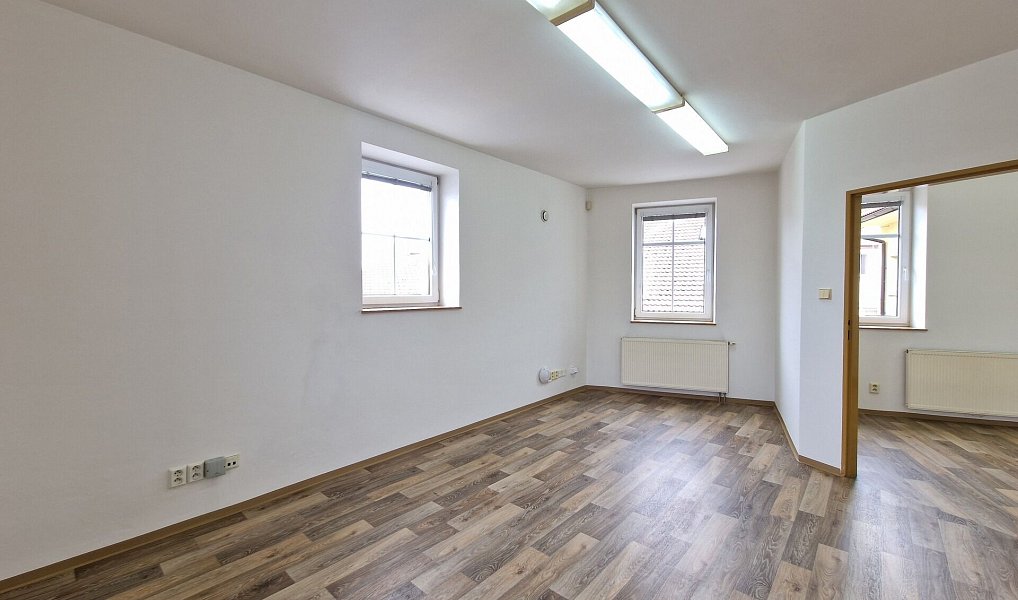 Pronájem kanceláře 65 m², Příbram – náhled fotky 13
