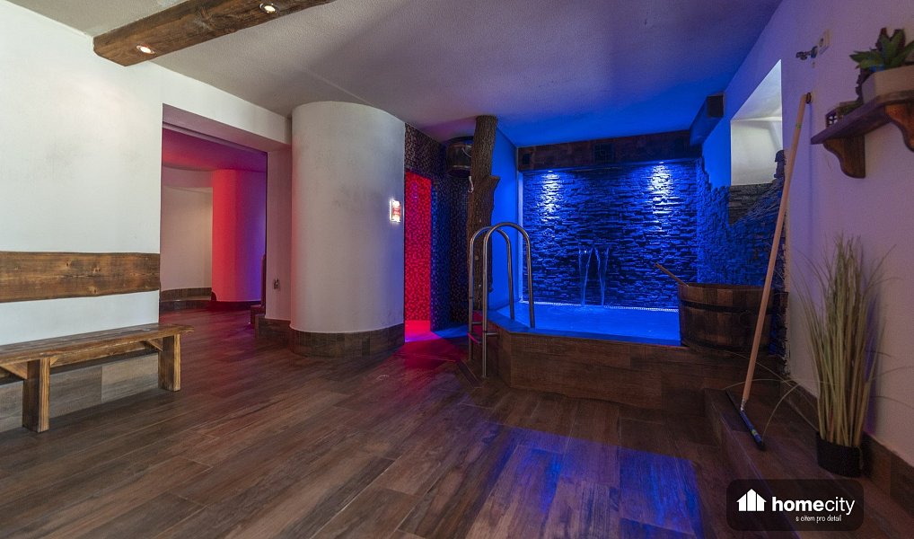 Prodej ubytovacího objektu 670 m², Hlinsko – náhled fotky 8