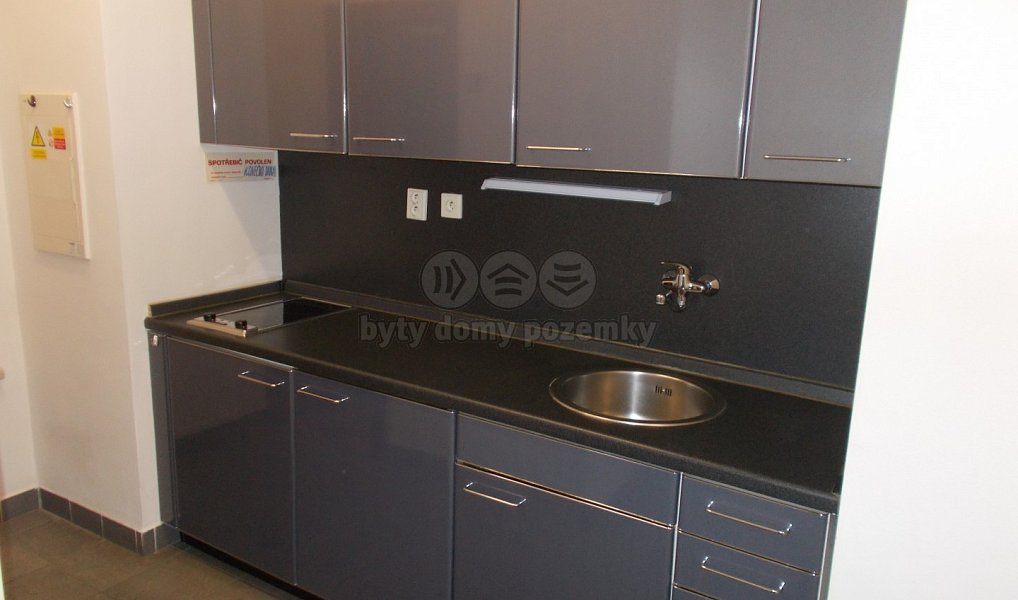 Pronájem obchodních prostor 170 m², Nový Jičín – náhled fotky 9