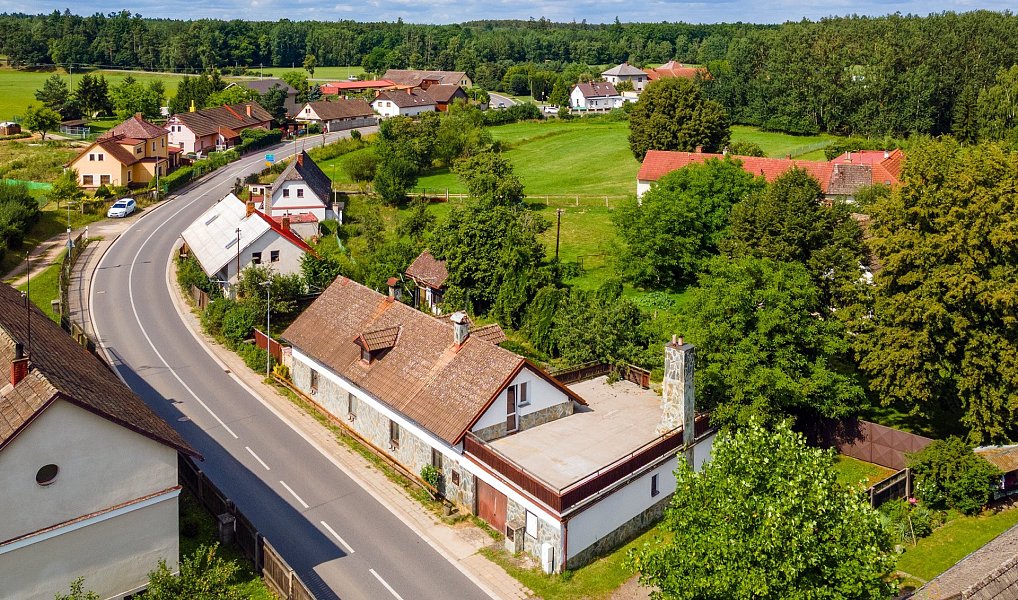 Prodej domu 206 m² s pozemkem 675 m², Třebechovice pod Orebem – náhled fotky 2