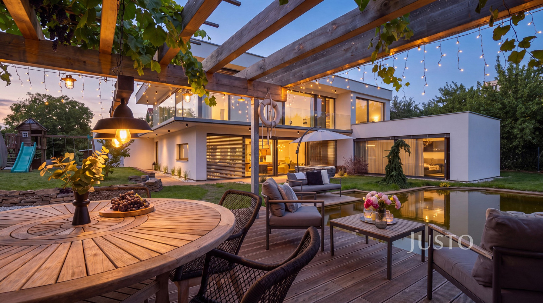 Prodej domu 349 m² s pozemkem 1 385 m² – fotografie 2