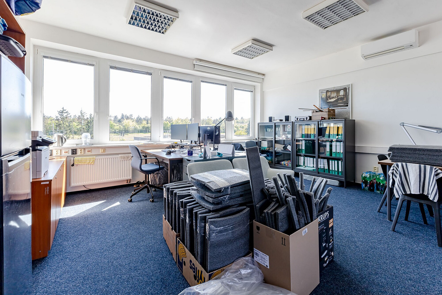 Pronájem kanceláře 50 m² – fotografie 3