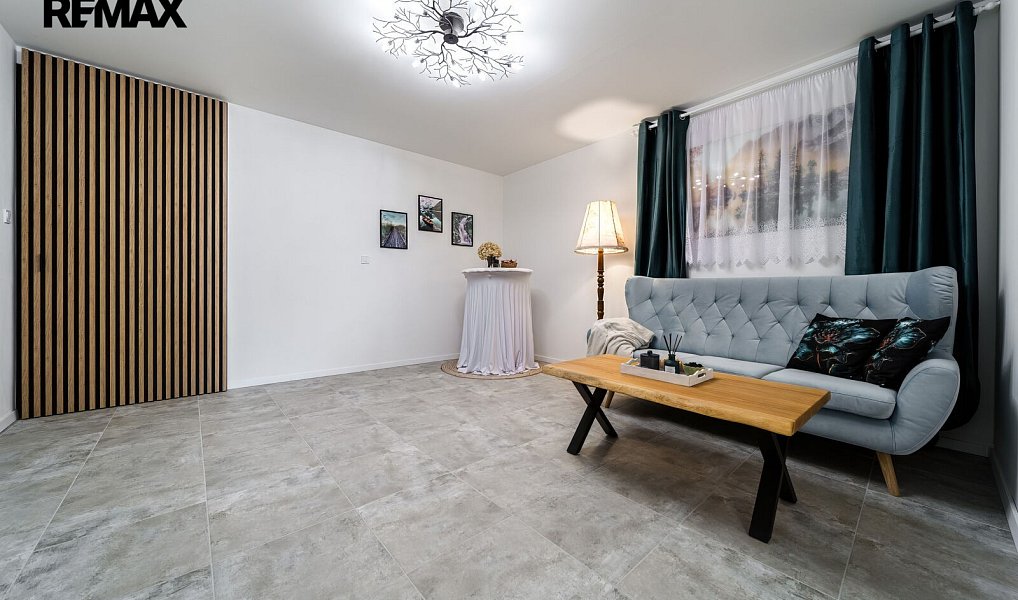 Prodej domu 428 m² s pozemkem 891 m², Chvalatice – náhled fotky 11