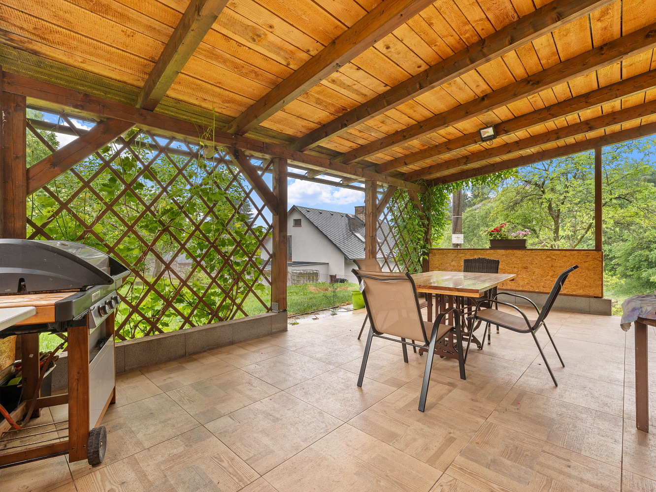 Prodej domu 135 m² s pozemkem 1 120 m² — photo 2
