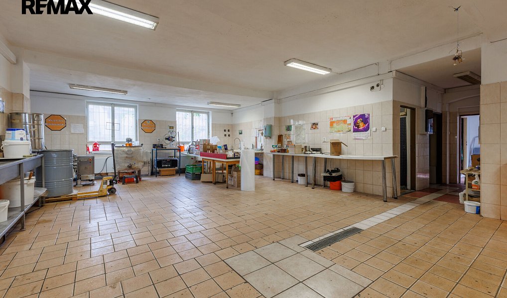 Prodej domu 251 m² s pozemkem 294 m², Karlovy Vary – náhled fotky 3