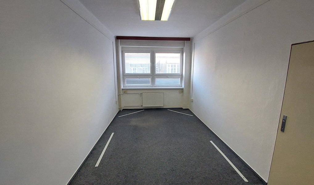 Pronájem kanceláře 20 m², Tábor – náhled fotky 2