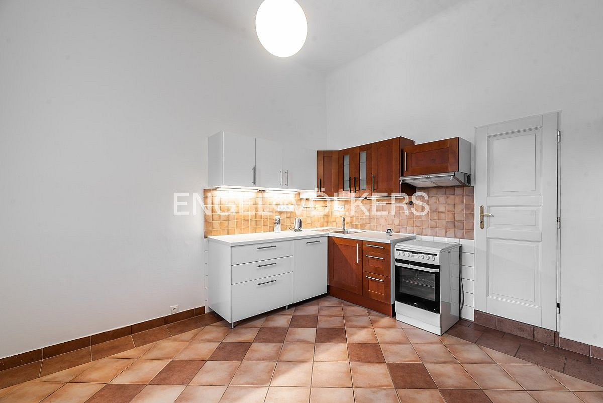 Pronájem bytu 2+1 87 m² – fotografie 4