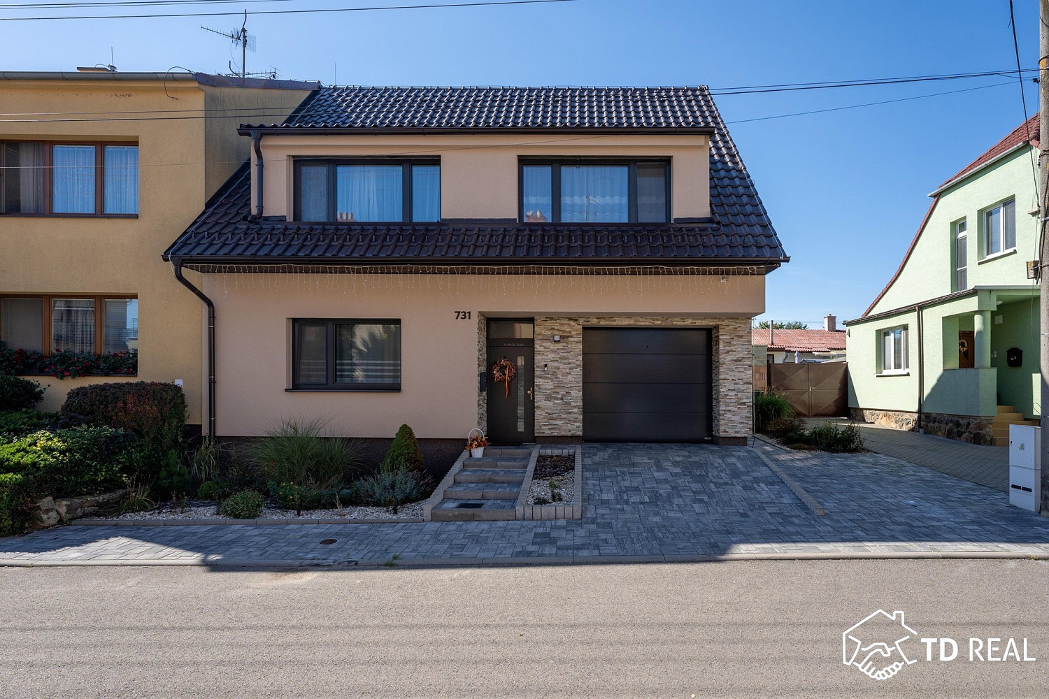 Prodej domu 207 m² s pozemkem 1 077 m²