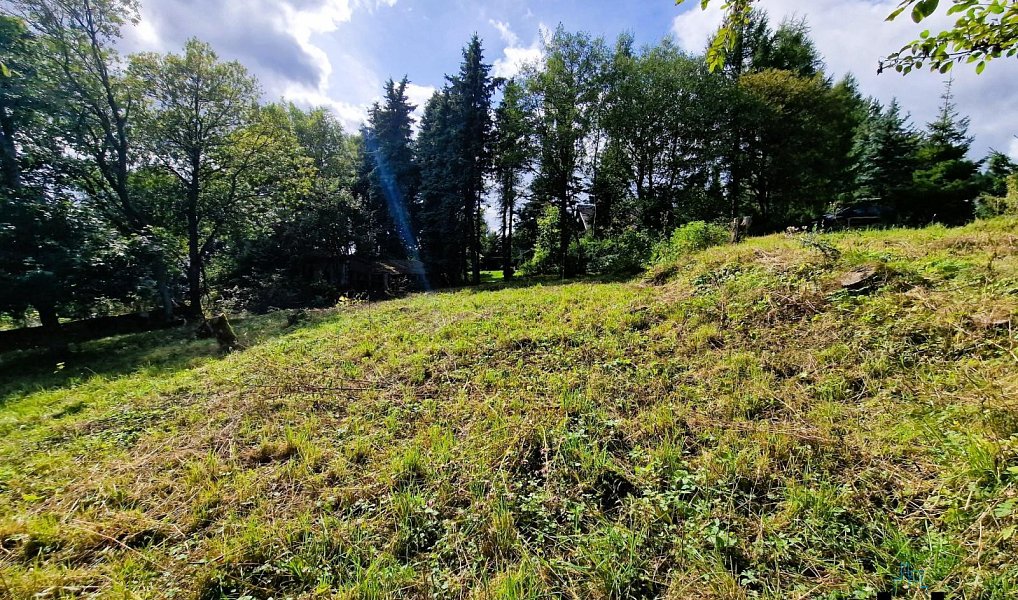 Prodej stavebního pozemku 926 m², Osek – náhled fotky 11