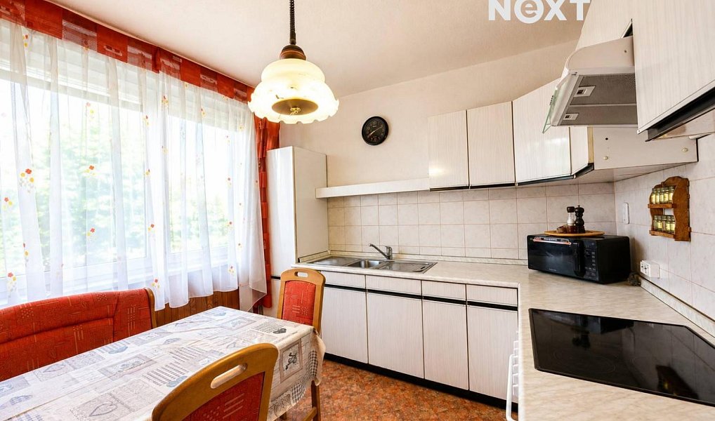 Prodej bytu 4+1 82 m², Praha – náhled fotky 3