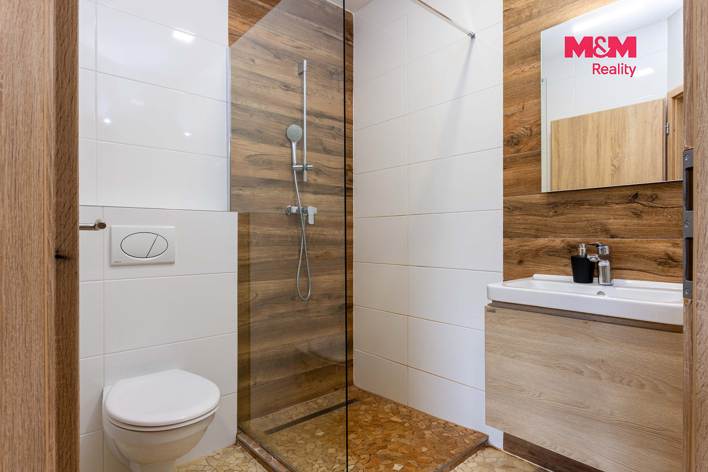 Prodej bytu 1+kk 18 m² — photo 2