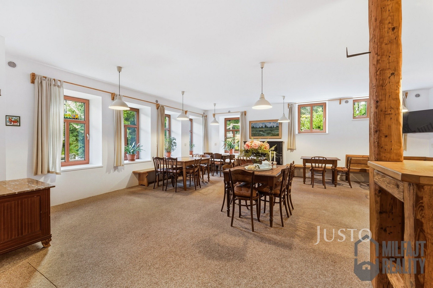Prodej ubytovacího objektu 430 m² – fotografie 4