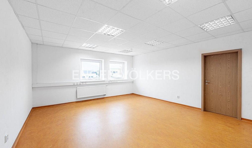 Pronájem kanceláře 123 m², Klecany – náhled fotky 3