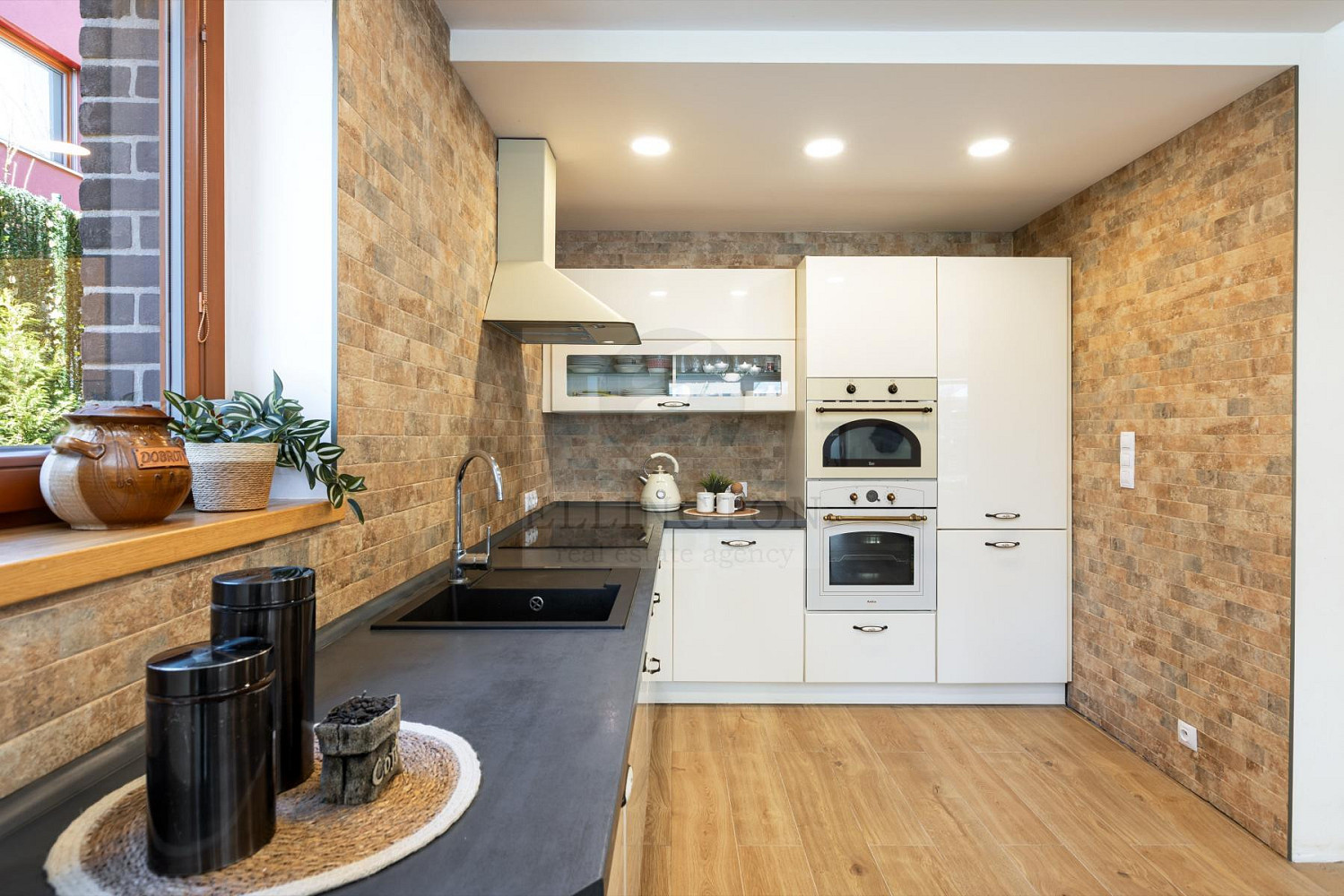 Prodej domu 163 m² s pozemkem 381 m² — photo 3