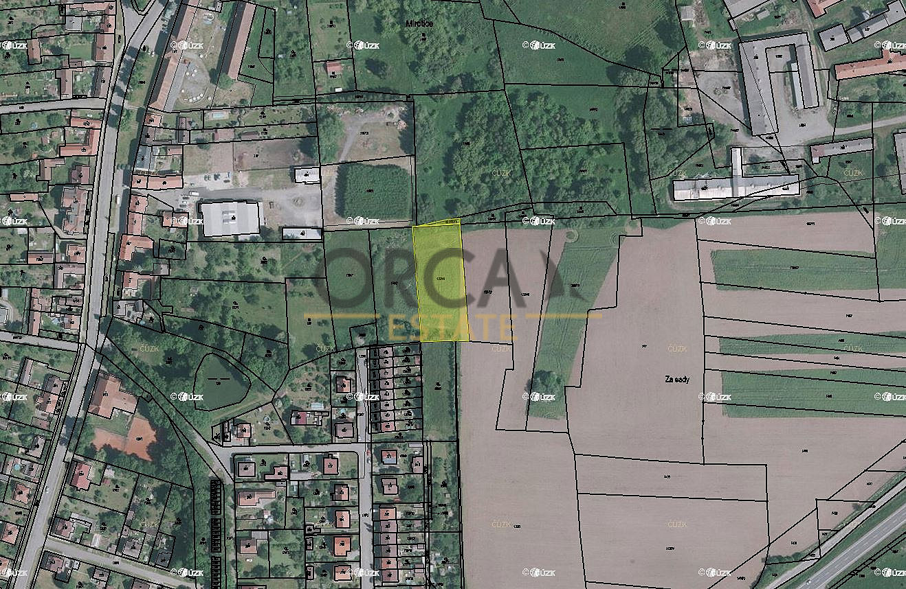 Prodej stavebního pozemku 2 999 m² – fotografie 2