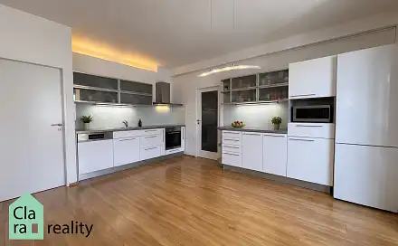 Pronájem bytu 3+kk 72 m²