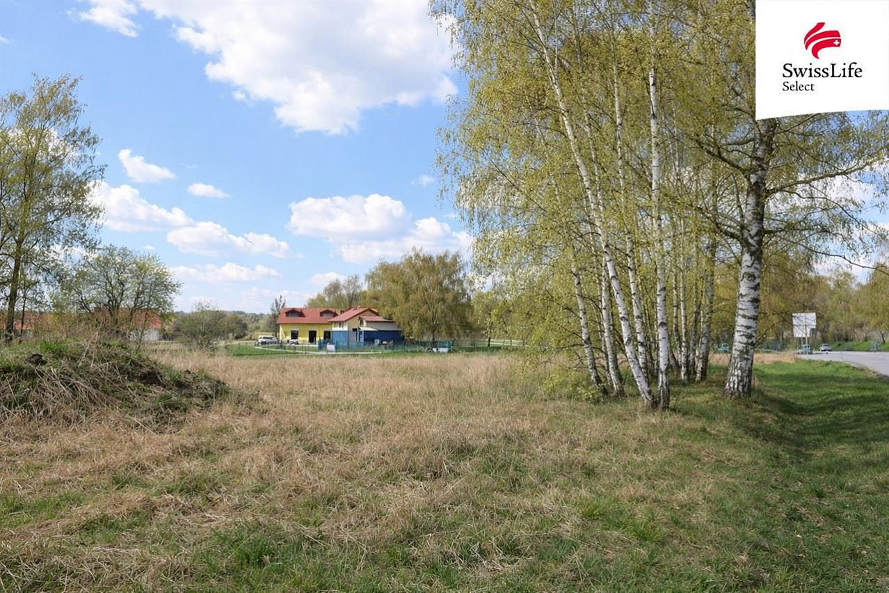 Prodej komerčního pozemku 895 m² – fotografie 5