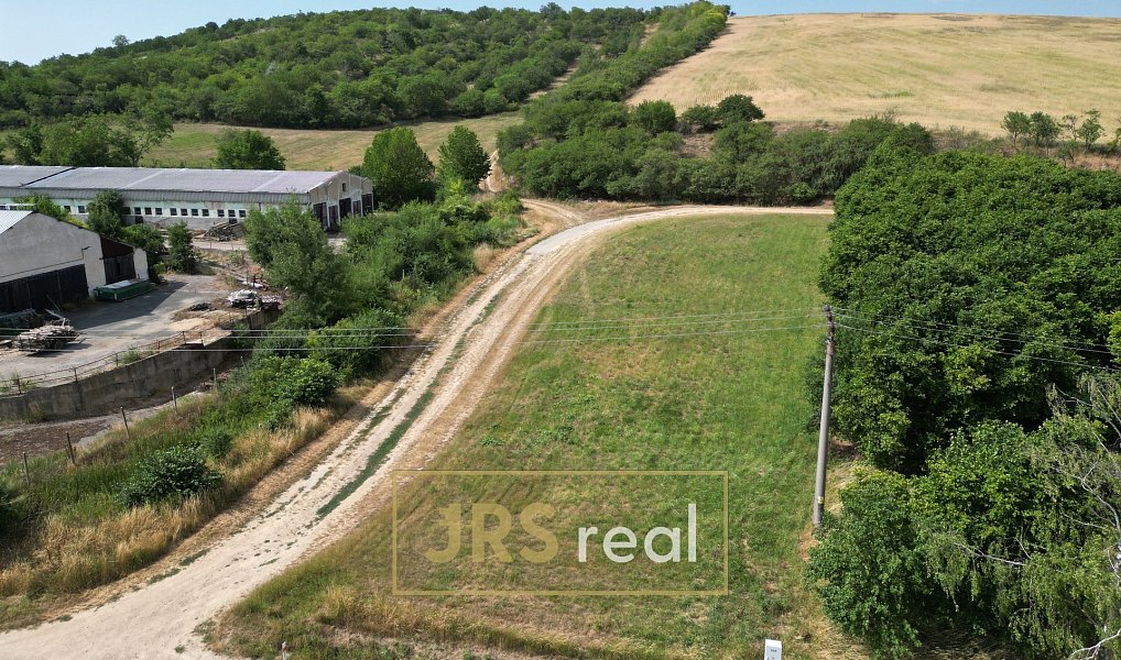 Prodej komerčního pozemku 3 025 m², Boleradice – náhled fotky 2