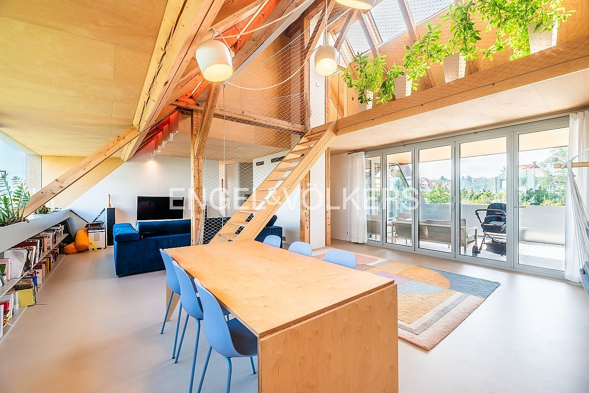 Pronájem bytu 5+kk 226 m²