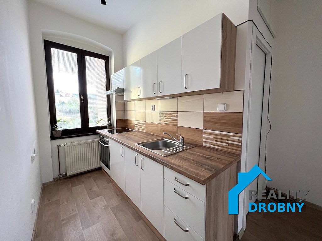 Pronájem bytu 1+1 36 m² – fotografie 2