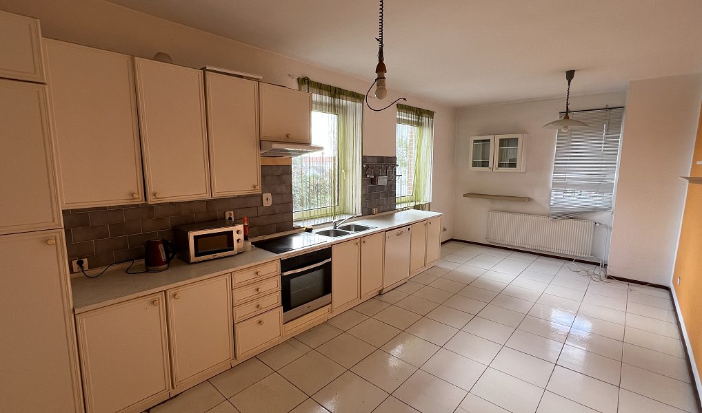 Prodej domu 428 m² s pozemkem 831 m², Praha – náhled fotky 12