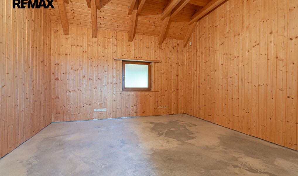 Prodej domu 708 m² s pozemkem 1 910 m², Králův Dvůr – náhled fotky 10