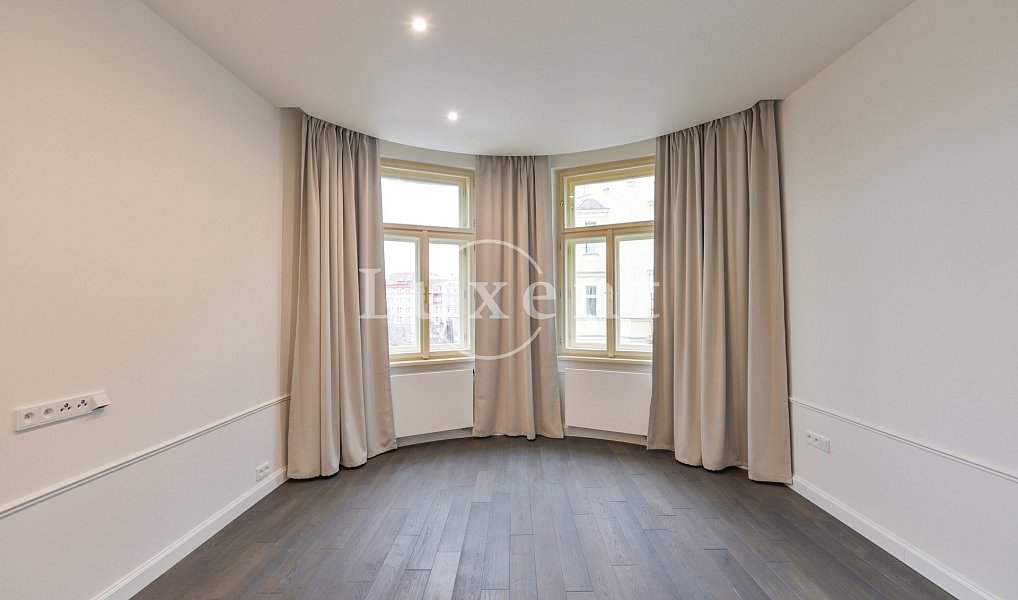 Pronájem bytu 4+kk 167 m², Praha – náhled fotky 7