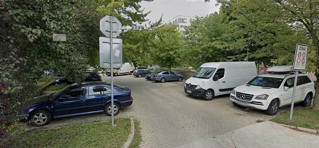 Parkovací stání (venkovní) praha 5 motol, ul. kudrnova pronájem — photo 4