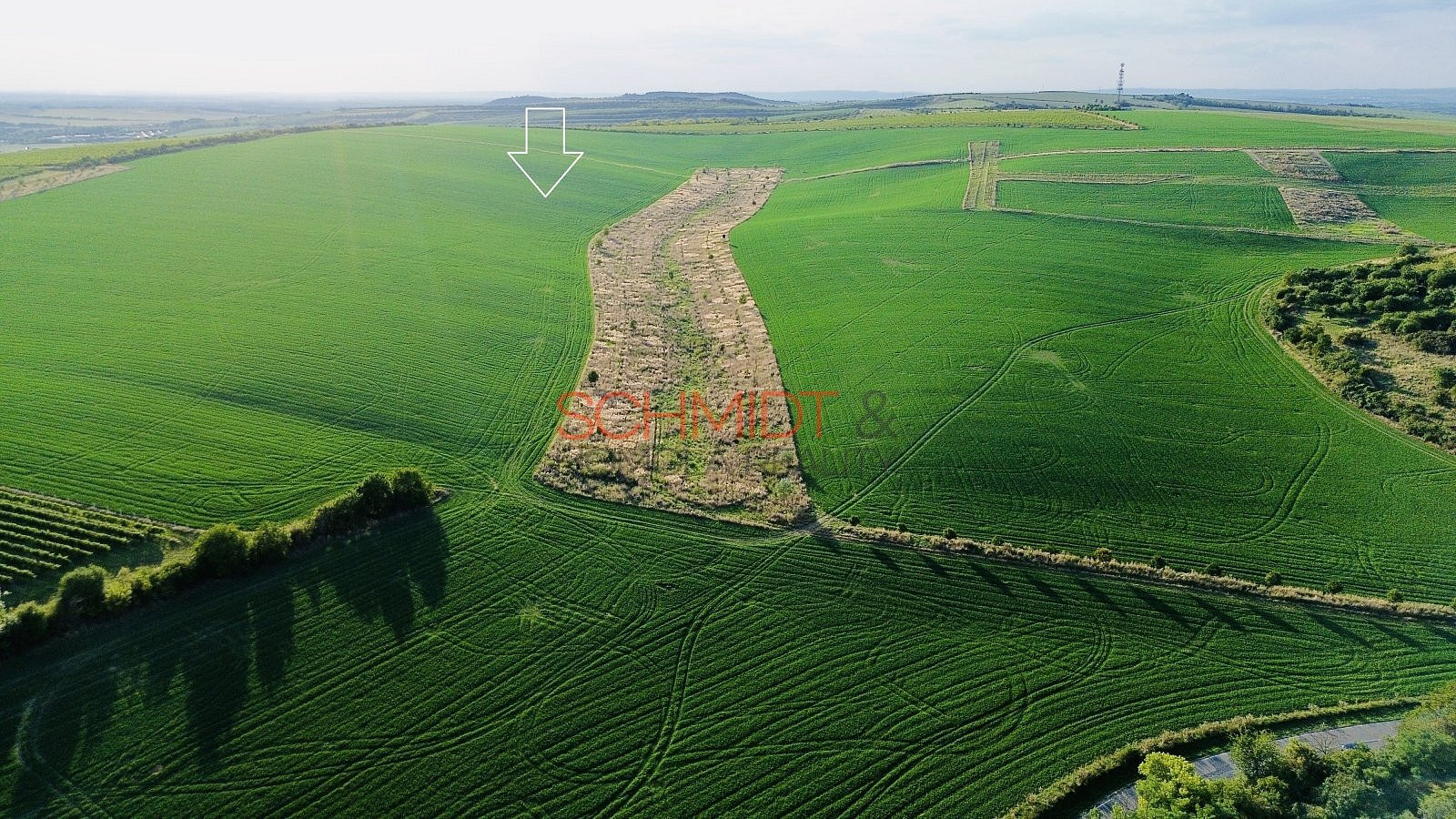 Prodej pole 3 735 m²