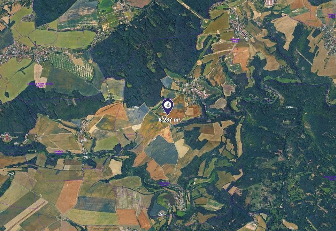 Prodej pole 8 237 m² – fotografie 2
