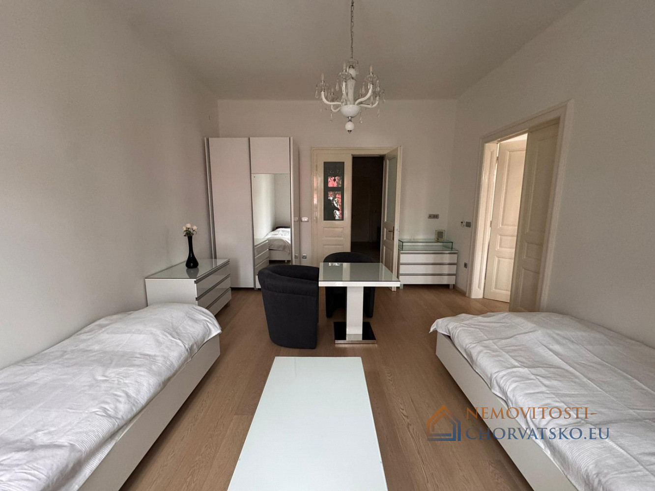 Prodej bytu 2+kk 130 m² - Więcej