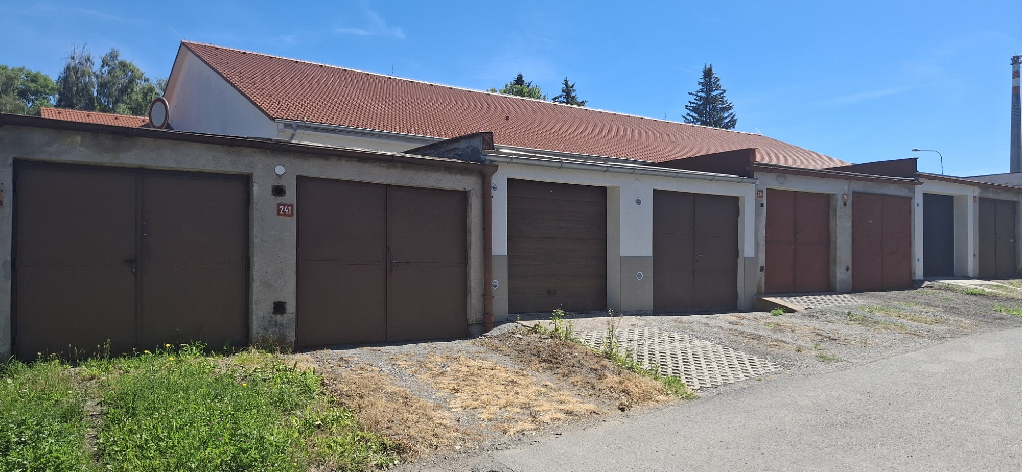 Prodej zděné garáže 19 m² s elektřinou – Hlinsko, ul. Poličská – fotografie 2