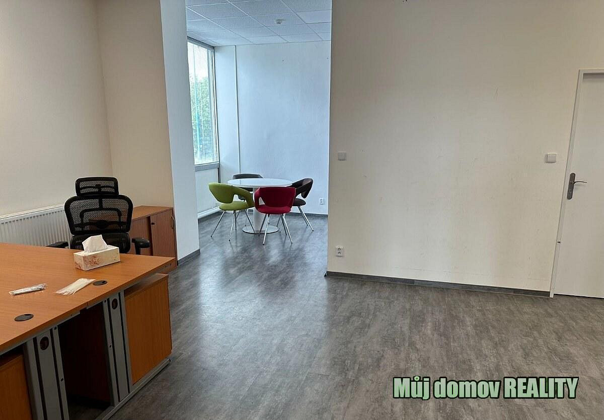 Pronájem obchodních prostor 15 m² – fotografie 2