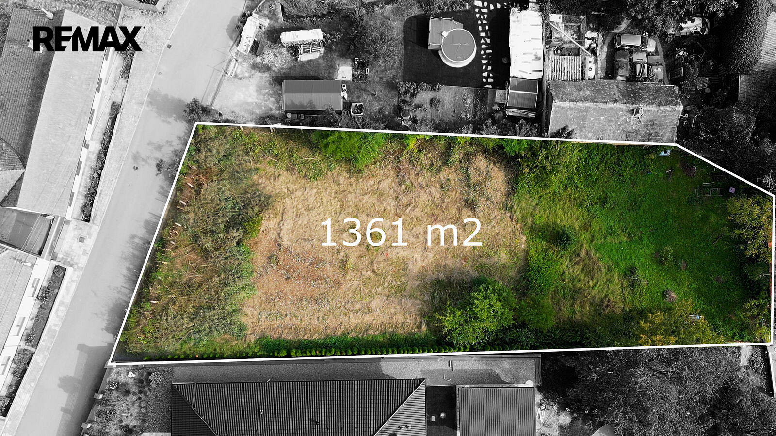 Prodej stavebního pozemku 1 361 m² – fotografie 2