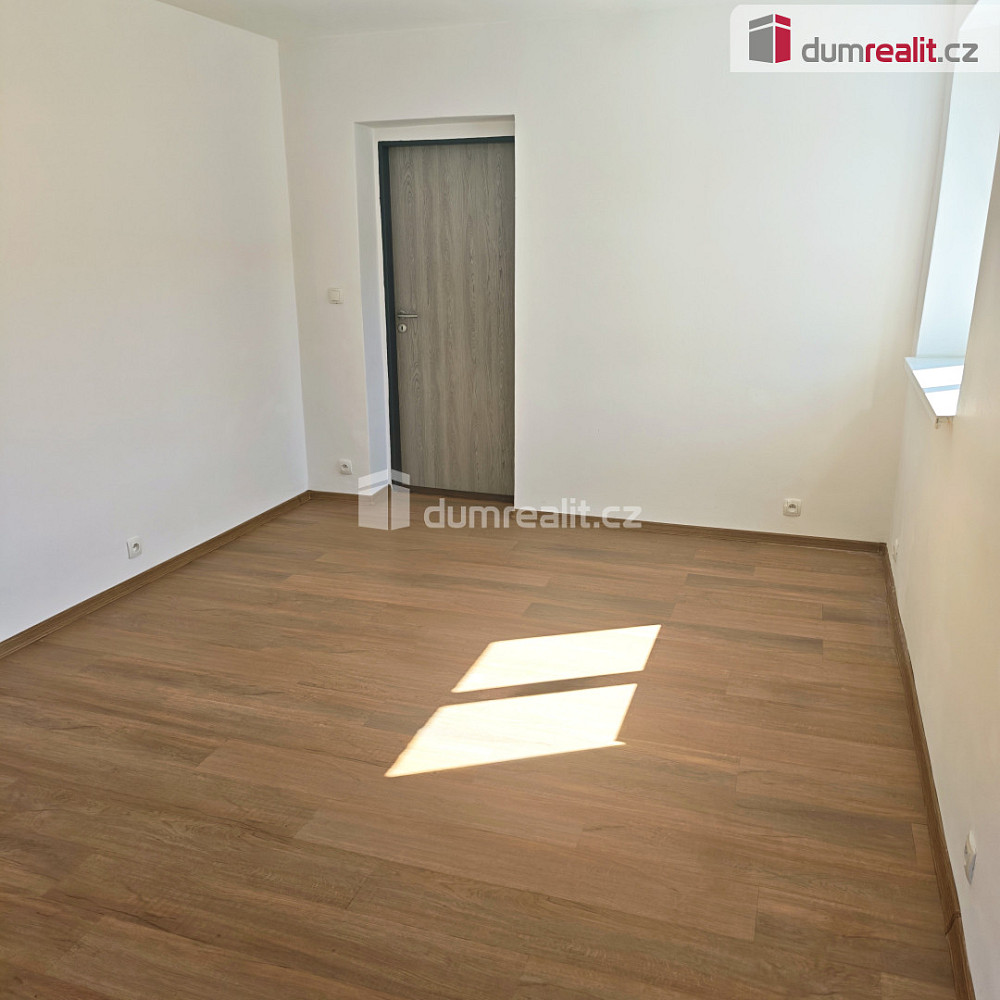 Pronájem bytu 2+1 65 m² — photo 4