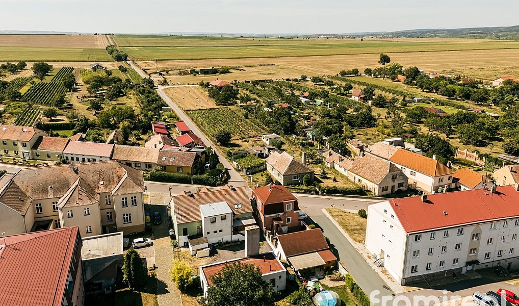 Prodej ubytovacího objektu 340 m², Šatov – náhled fotky 16