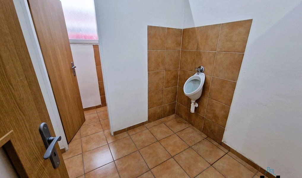 Pronájem kanceláře 100 m², Most – náhled fotky 11