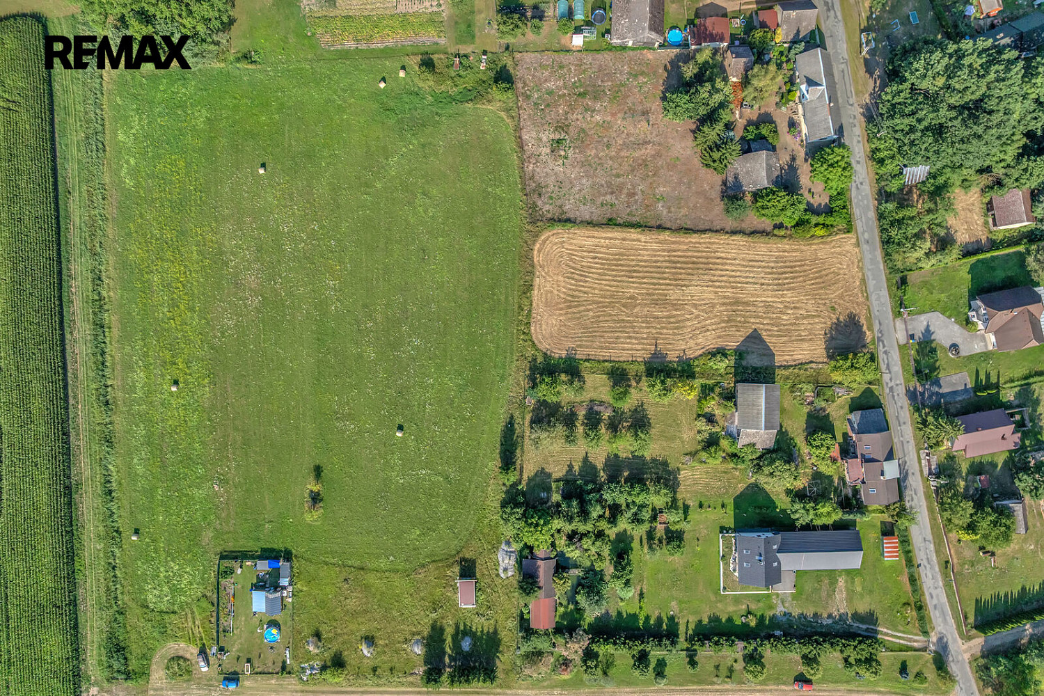 Prodej stavebního pozemku 12 402 m² – fotografie 2