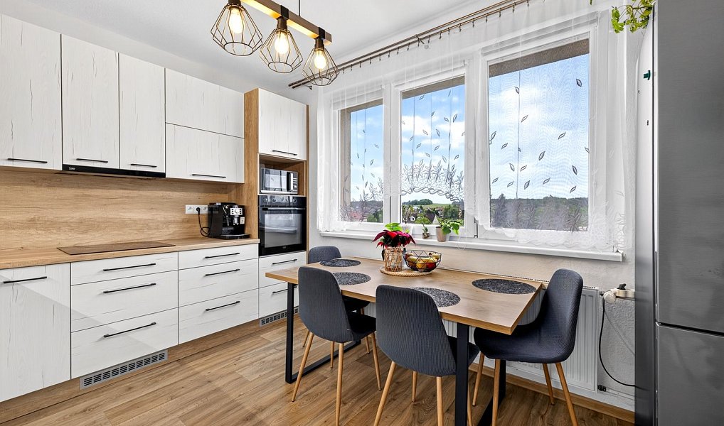 Prodej bytu 3+1 73 m², Trhové Sviny – náhled fotky 3