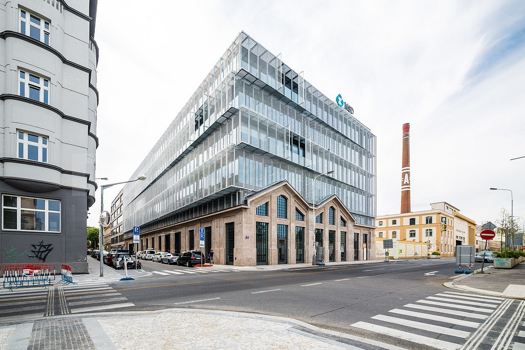 Pronájem kanceláře 1 165 m² – fotografie 3