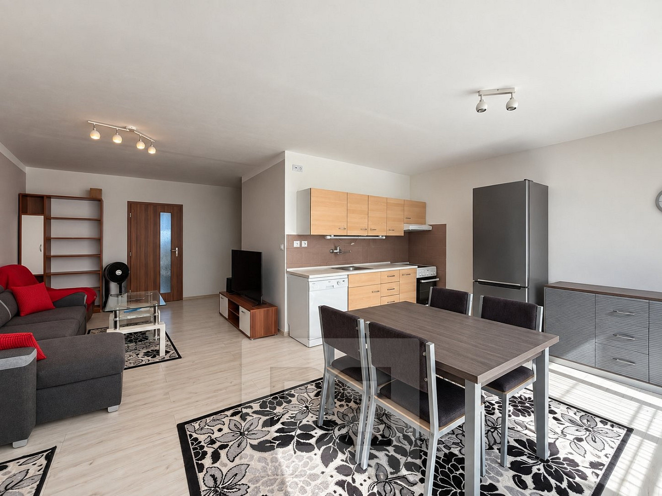Pronájem bytu 3+kk 71 m² – fotografie 3
