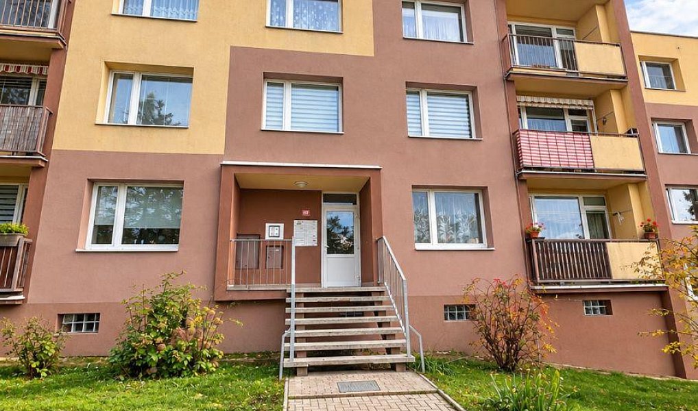 Prodej bytu 3+1 63 m², Krupka – náhled fotky 2