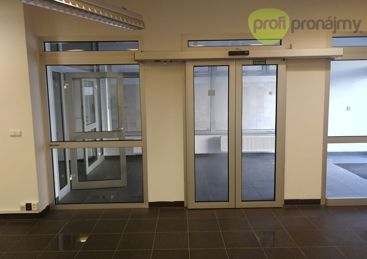Pronájem obchodních prostor 171 m²