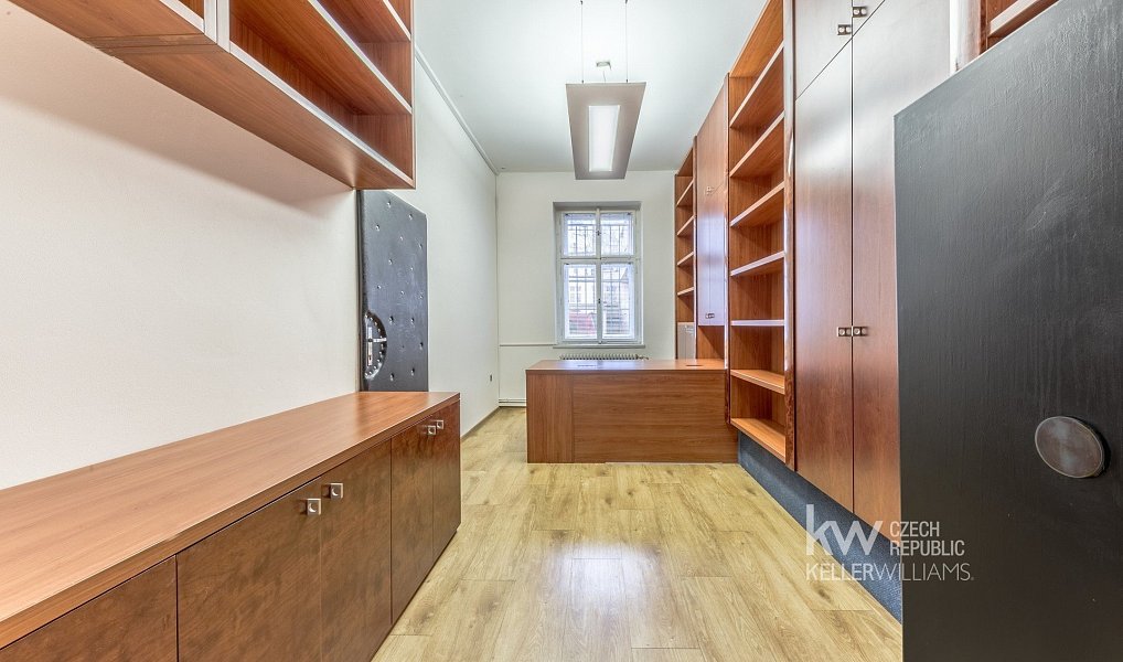 Pronájem obchodních prostor 270 m², Praha – náhled fotky 7